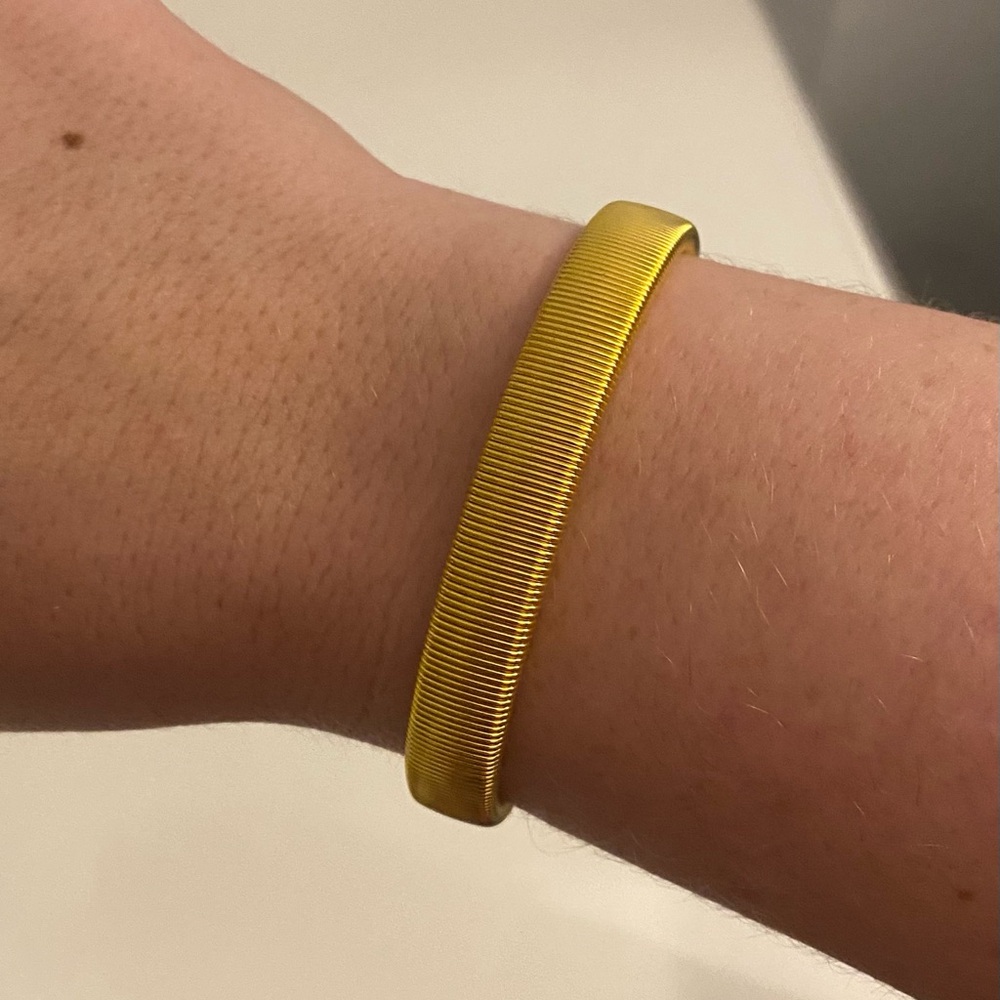 Gold Spring Bracelet - Picture 3 of 3